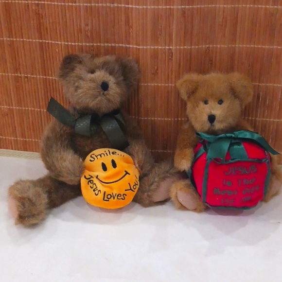 2 Boyds Bears - Picture 1 of 6